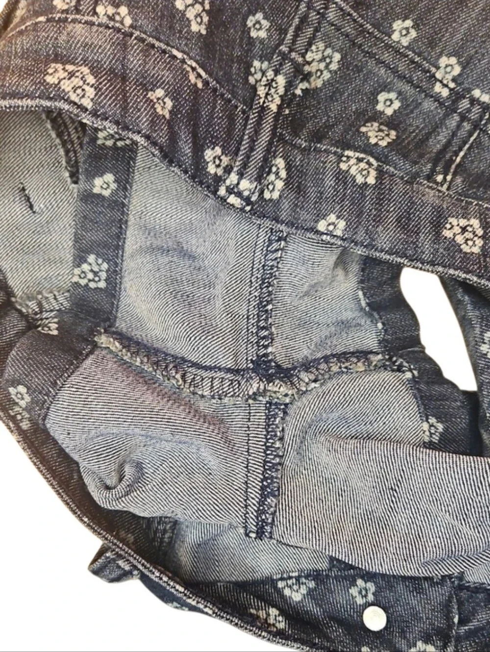 Almost Famous Women's Dark Blue Floral Print Denim Shorts Y2K Indie Juniors 11